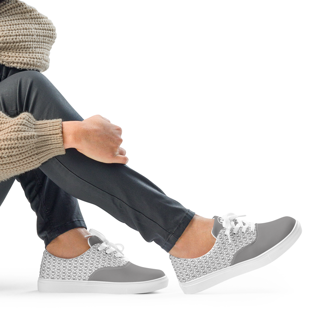 SIXTEENVIBE Lady Lace-Up Canvas Sneakers