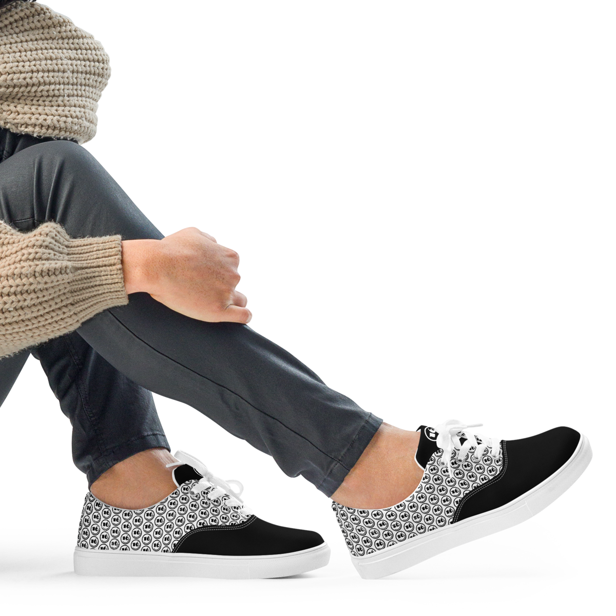 SIXTEENVIBE Lady Lace-Up Canvas Sneakers