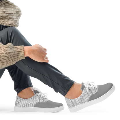 SIXTEENVIBE Lady Lace-Up Canvas Sneakers